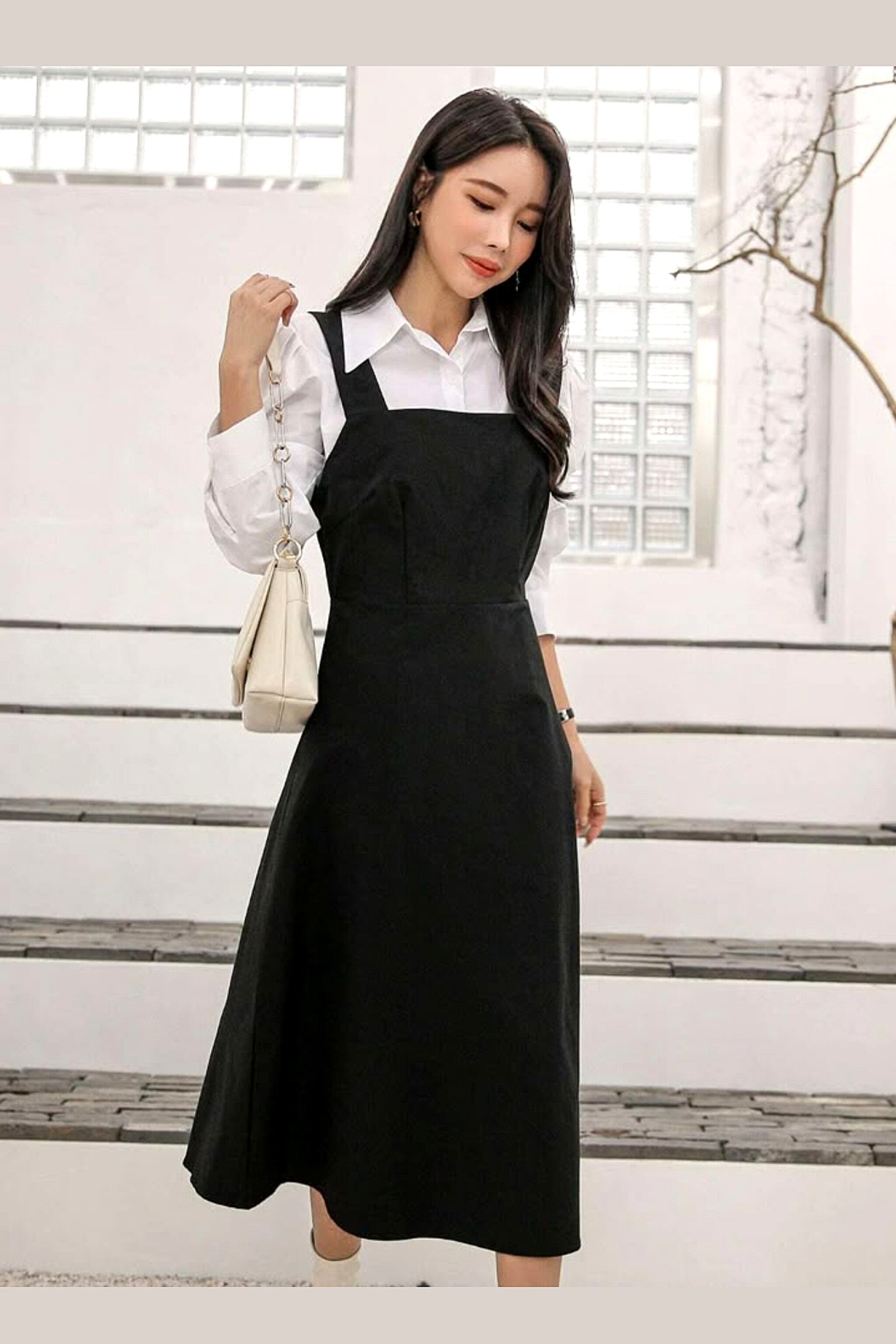 | BLACK PINAFORE GOWN |