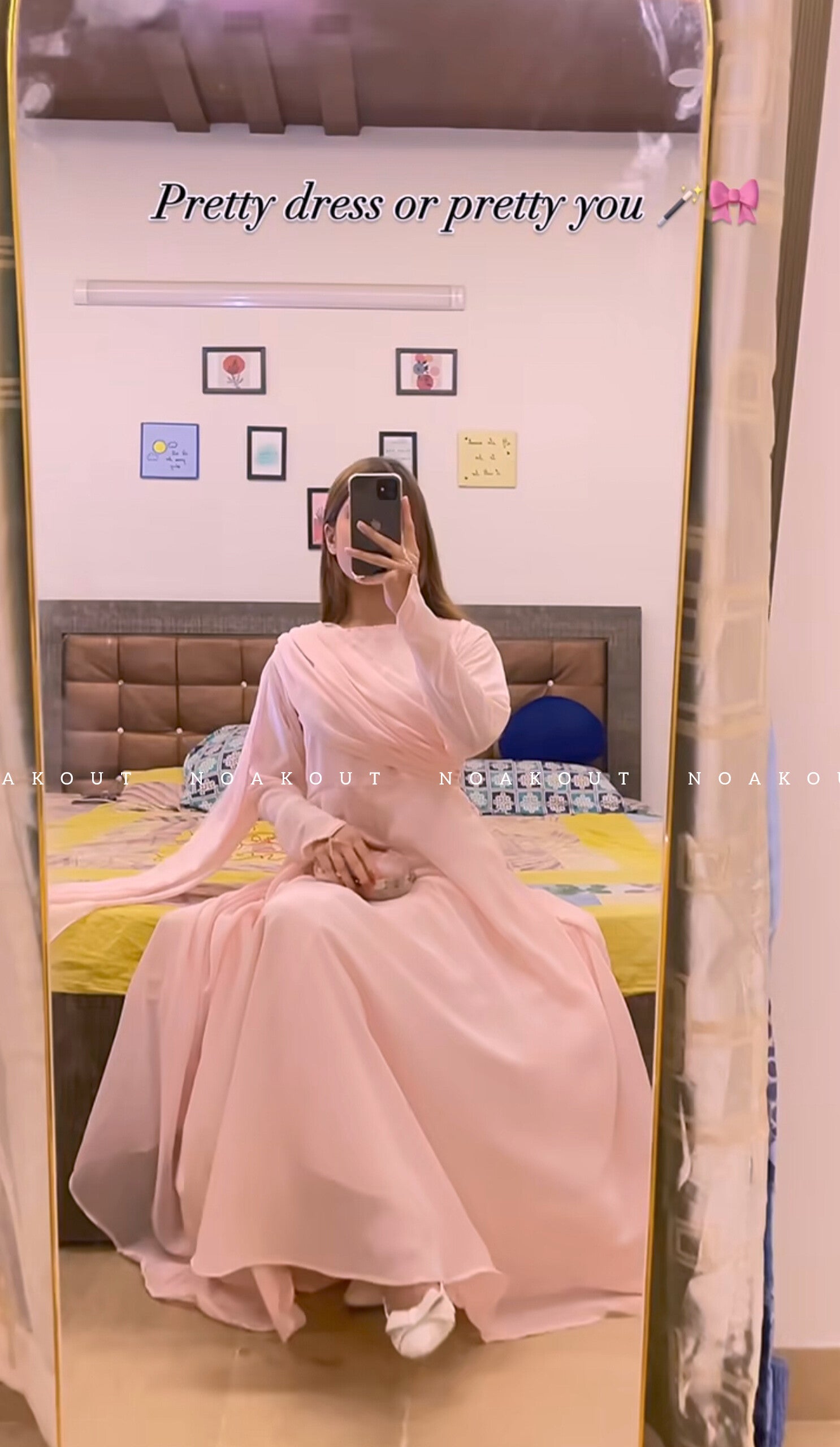 { ELARA CRYSTAL MAXI }