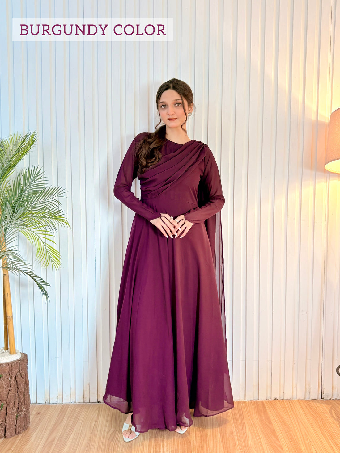 { ELARA CRYSTAL MAXI }