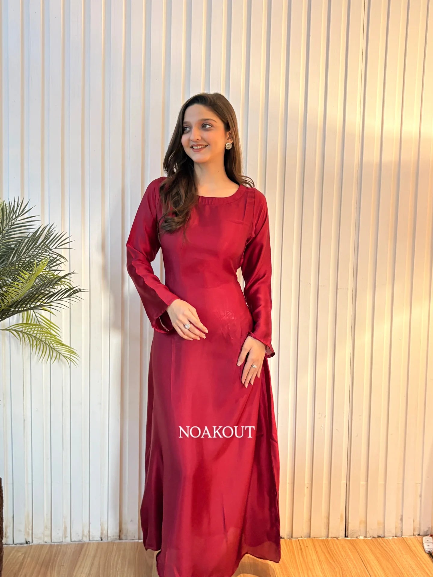 { ELEGANT SILK GOWN }