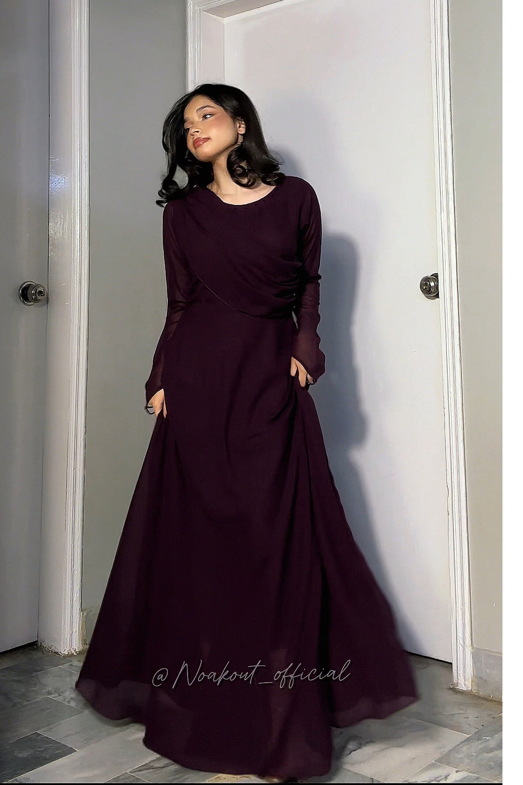 { ELARA CRYSTAL MAXI }