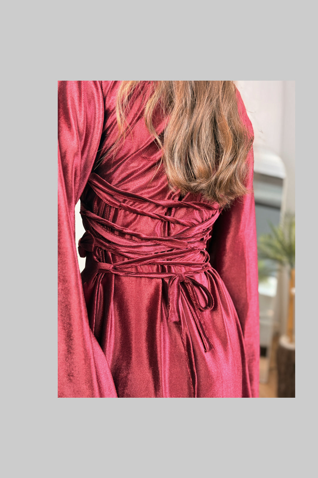 { VELVET STATEMENT SLEEVES DRESS }
