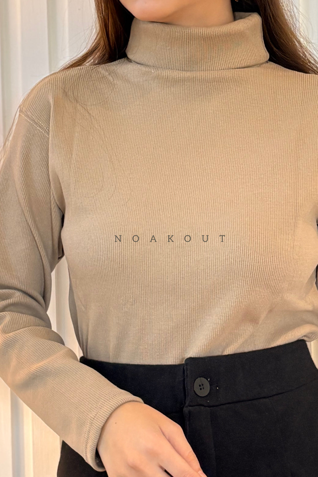 | TURTLE NECK SWEATER |