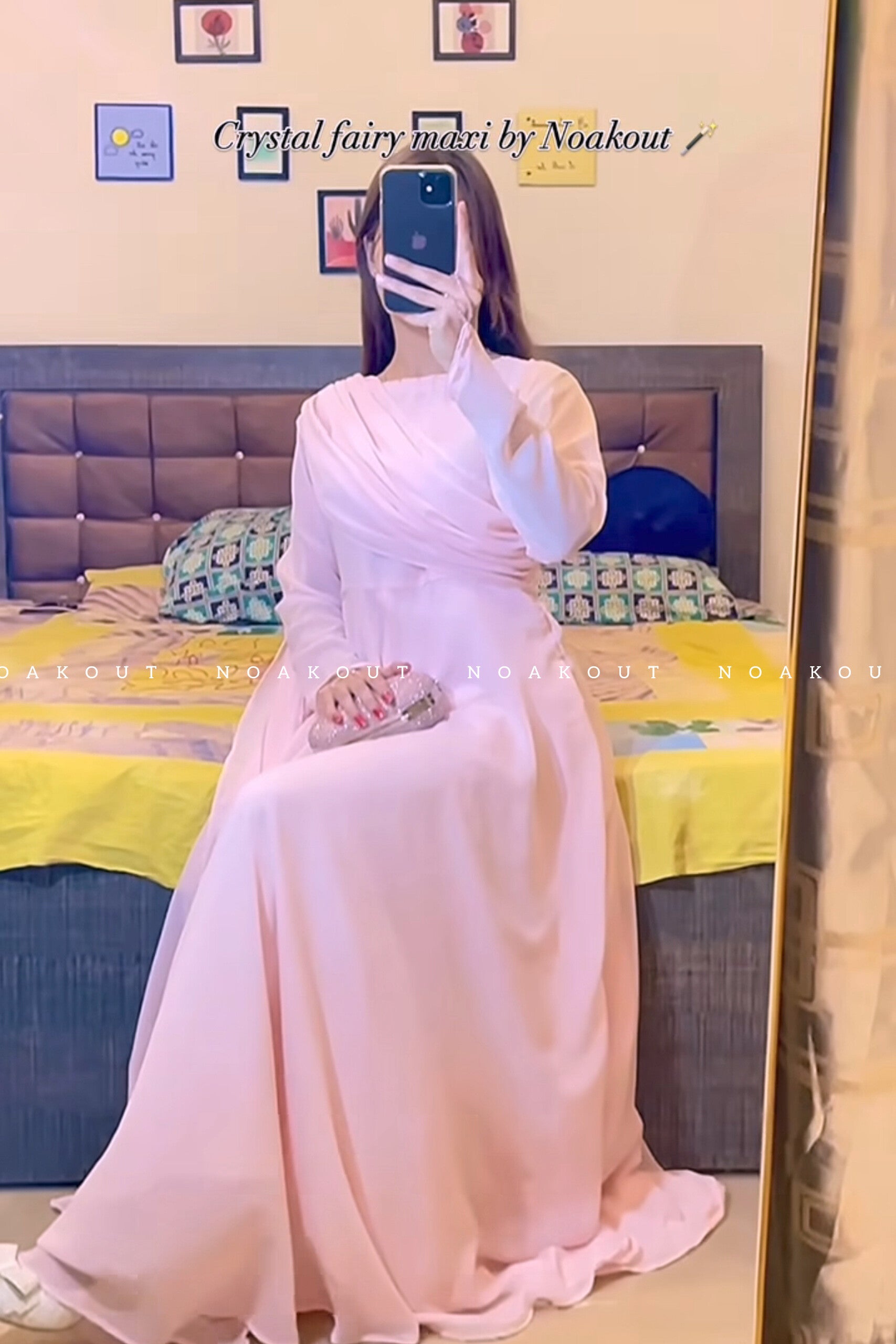 { ELARA CRYSTAL MAXI }