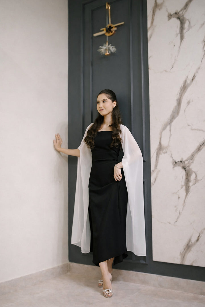 |STATEMENT SLEEVES DRESS|