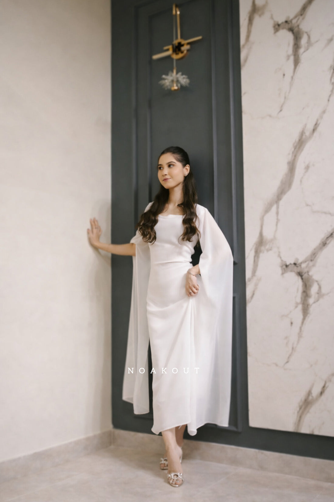 |STATEMENT SLEEVES DRESS|